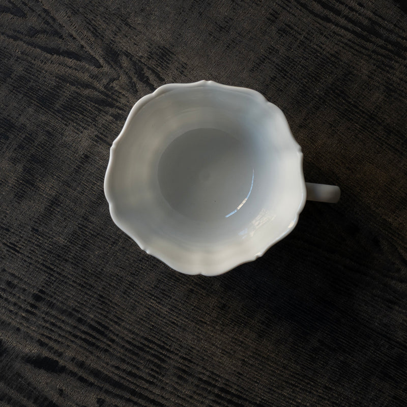 ●25-YM-44 White Porcelain Tea Cup L