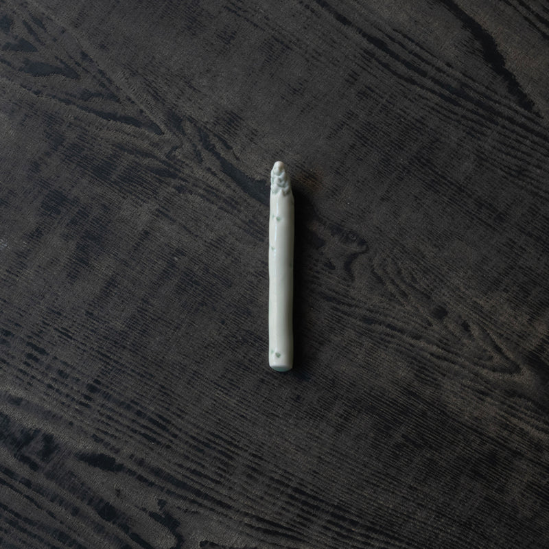 ●25-YM-69 Celadon Cutlery Rest (Asparagus)