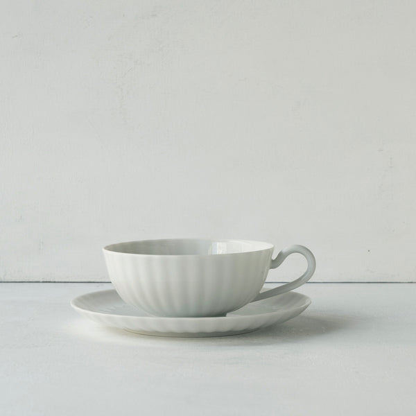 ●25-YM-37 White Porcelain Tea Cup