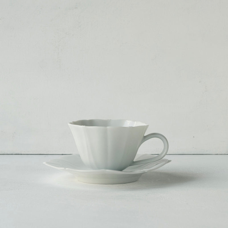 ●25-YM-46 White Porcelain Tea Cup S