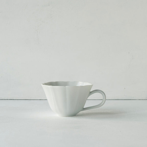 ●25-YM-46 White Porcelain Tea Cup S