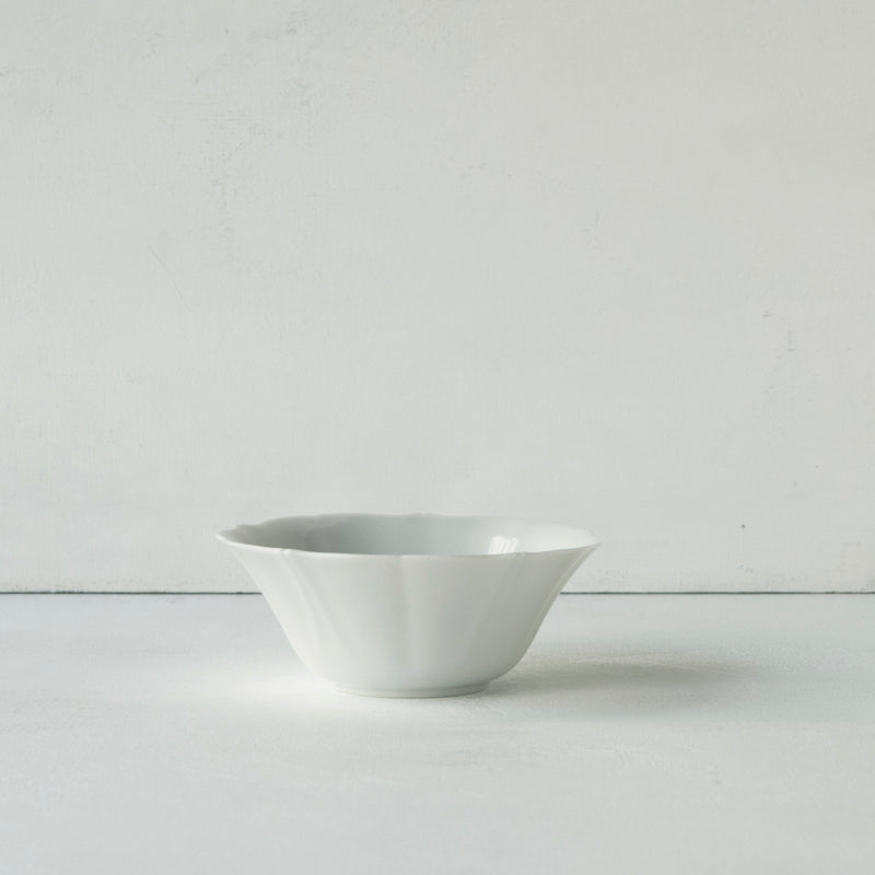 ●25-YM-47 White Porcelain Small Bowl