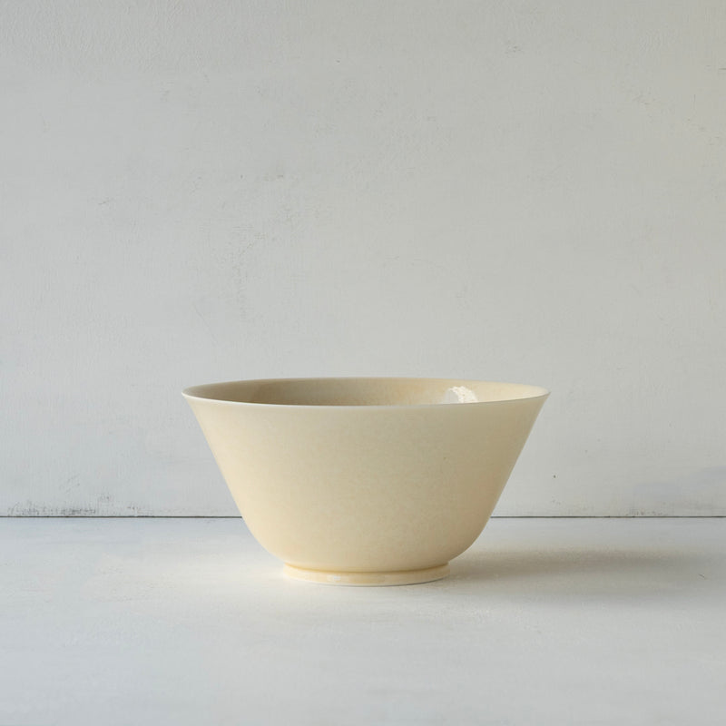 ●25-YM-84 Light beige Celadon Bowl L