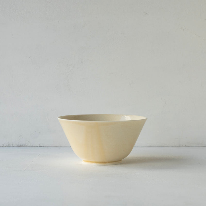 ●25-YM-83 Light beige Celadon Bowl M