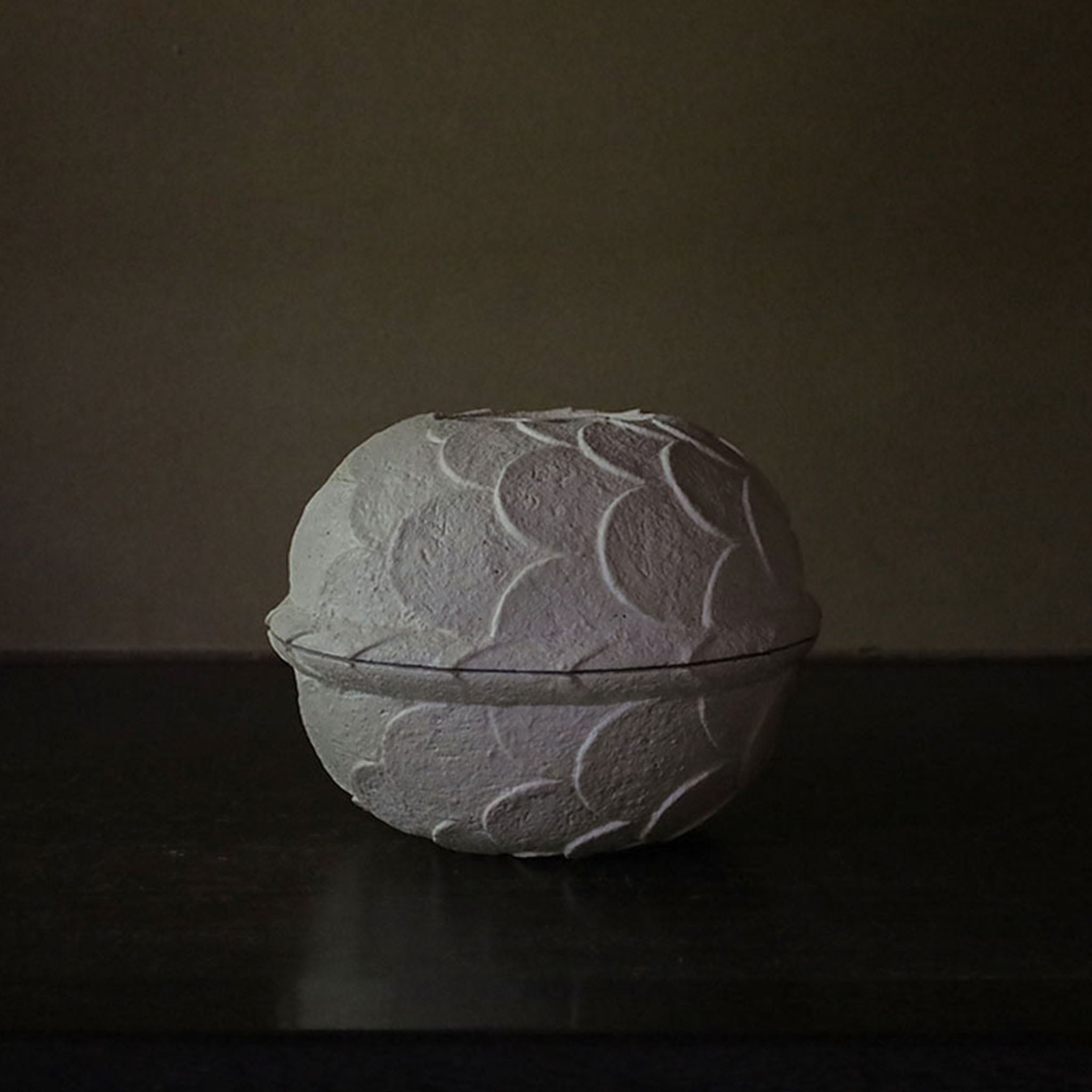 Toubou Makiya Ryumon Gousu (Large Lidded Vessel with Dragon Scale Pattern)