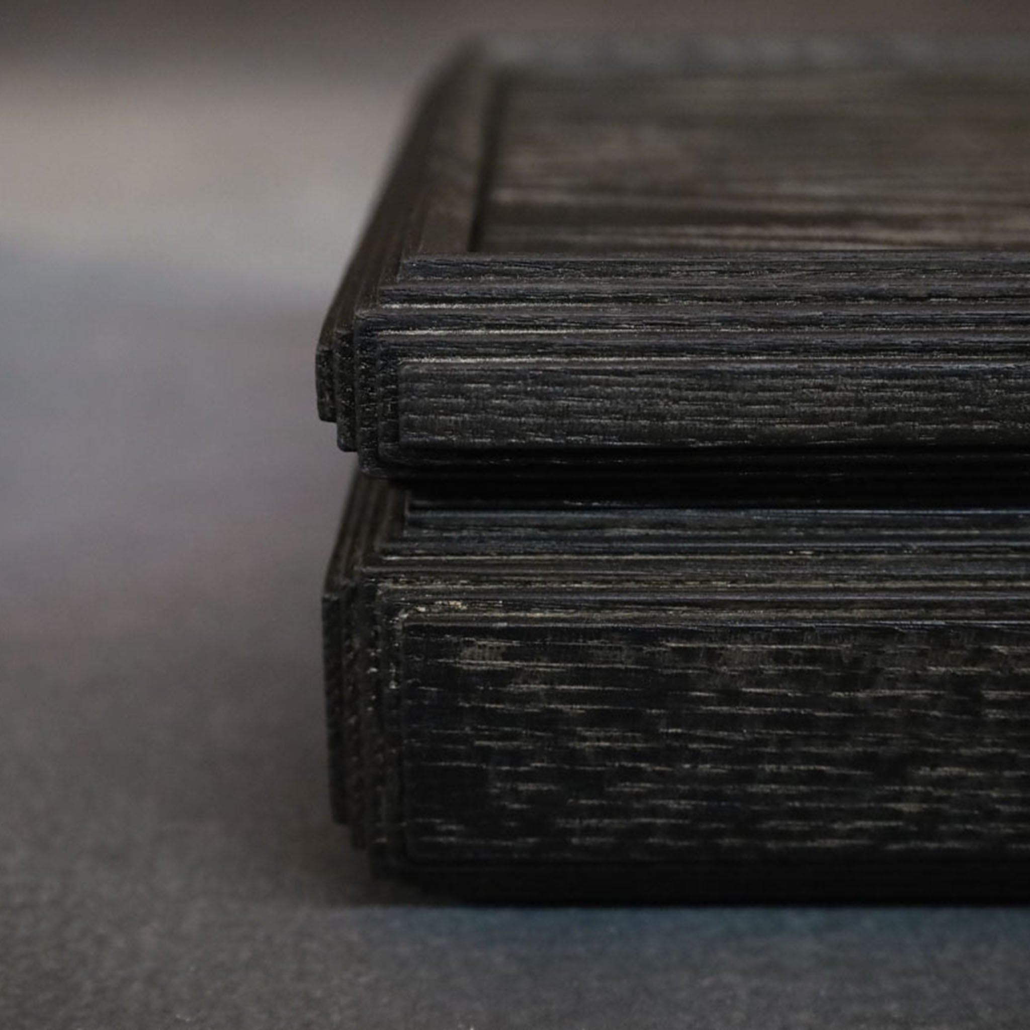 ●26-SD-19 BRION BOX Black