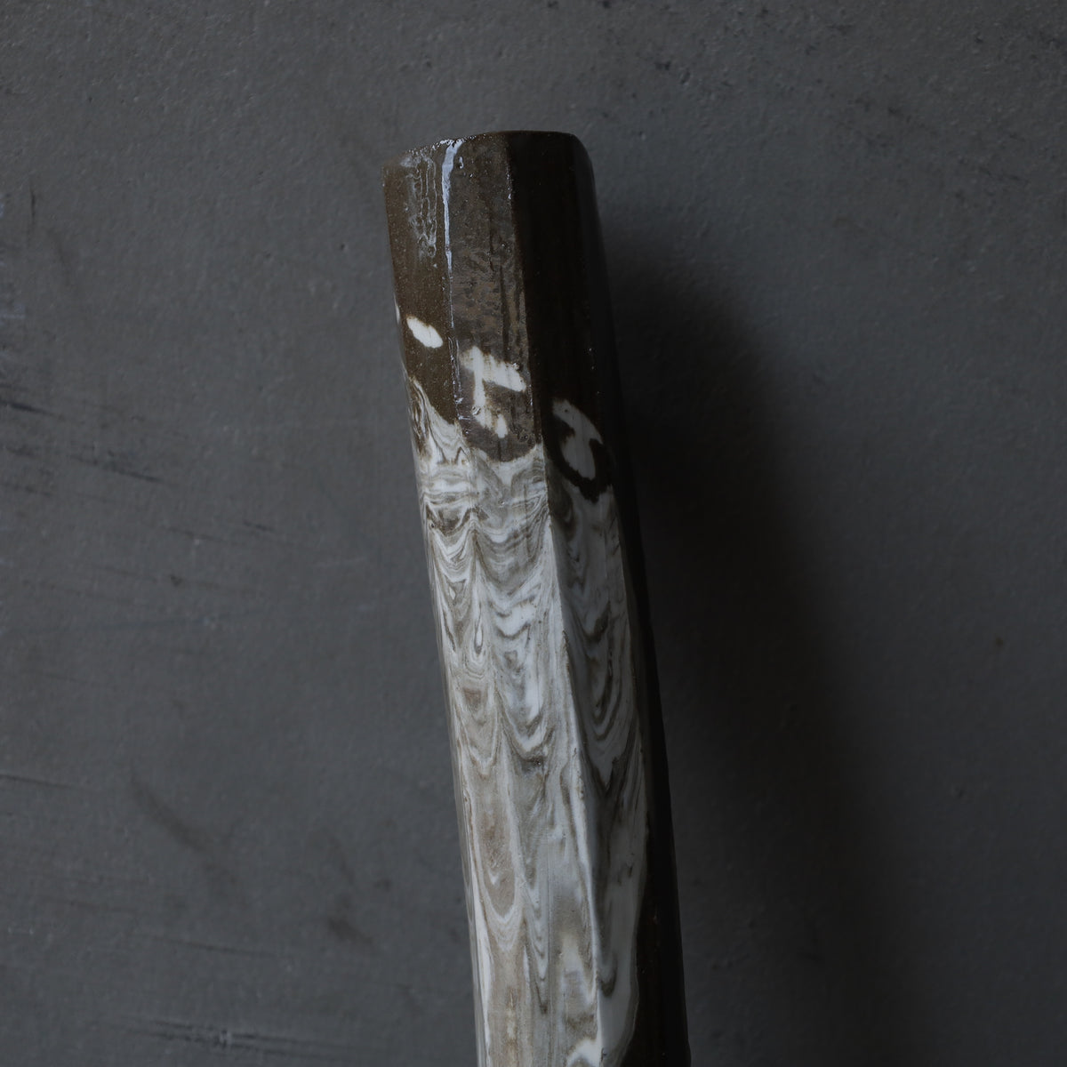●26-HN-7 Hanging Vase Marble