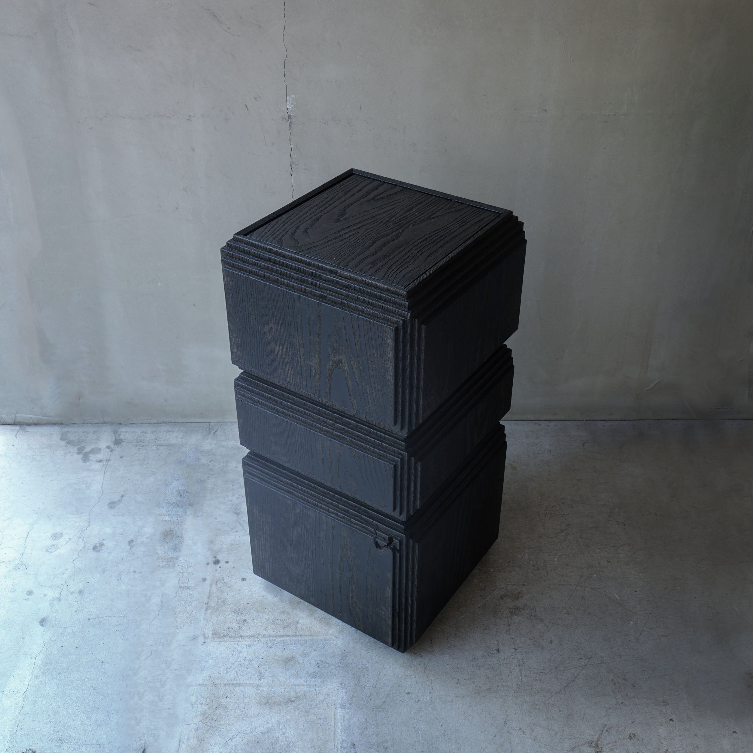 (@shimookazuhiko) Design Shimoo 黒 銀の鎹 240 下尾　浮様Thin design 美品　shimoo • videos and photos Instagram 食器