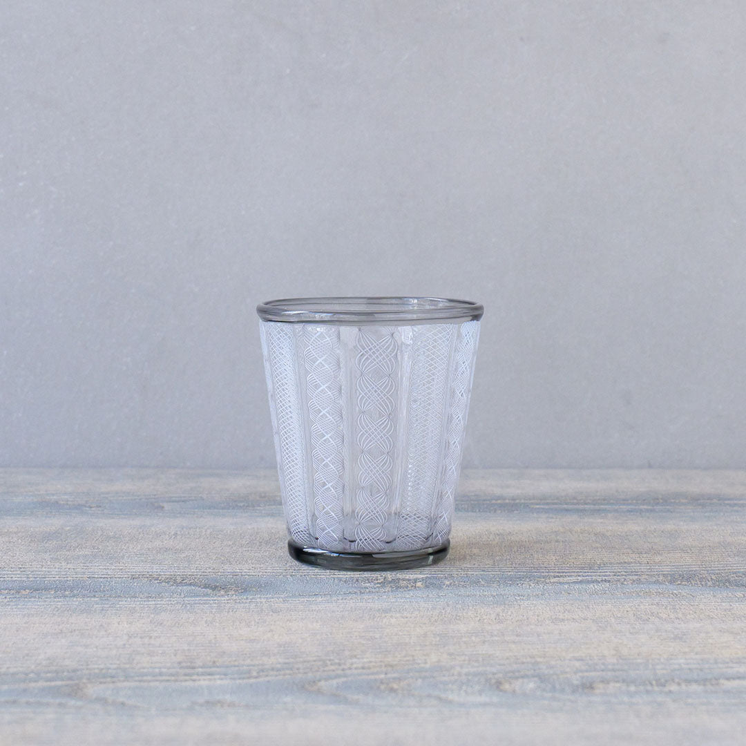 ●25-YT43レースガラスのグラス　薄墨