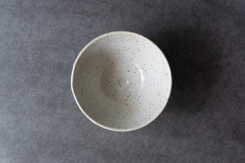 ●22-TM17 Osamu Makiya Kohiki with Black Spots bowl（Large）