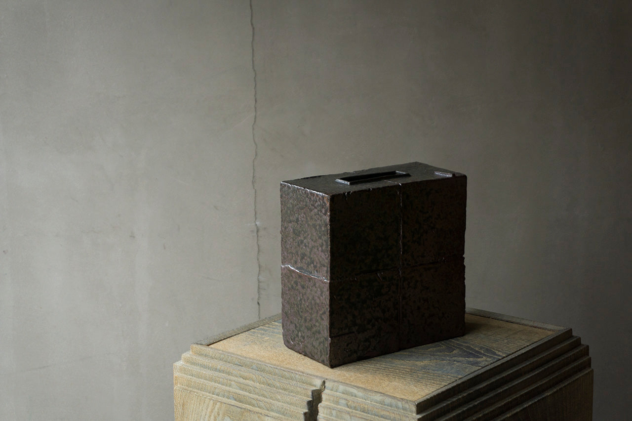 ●22-NT94 Nobuhiko Tanaka Block Vase with Iron Glaze #1