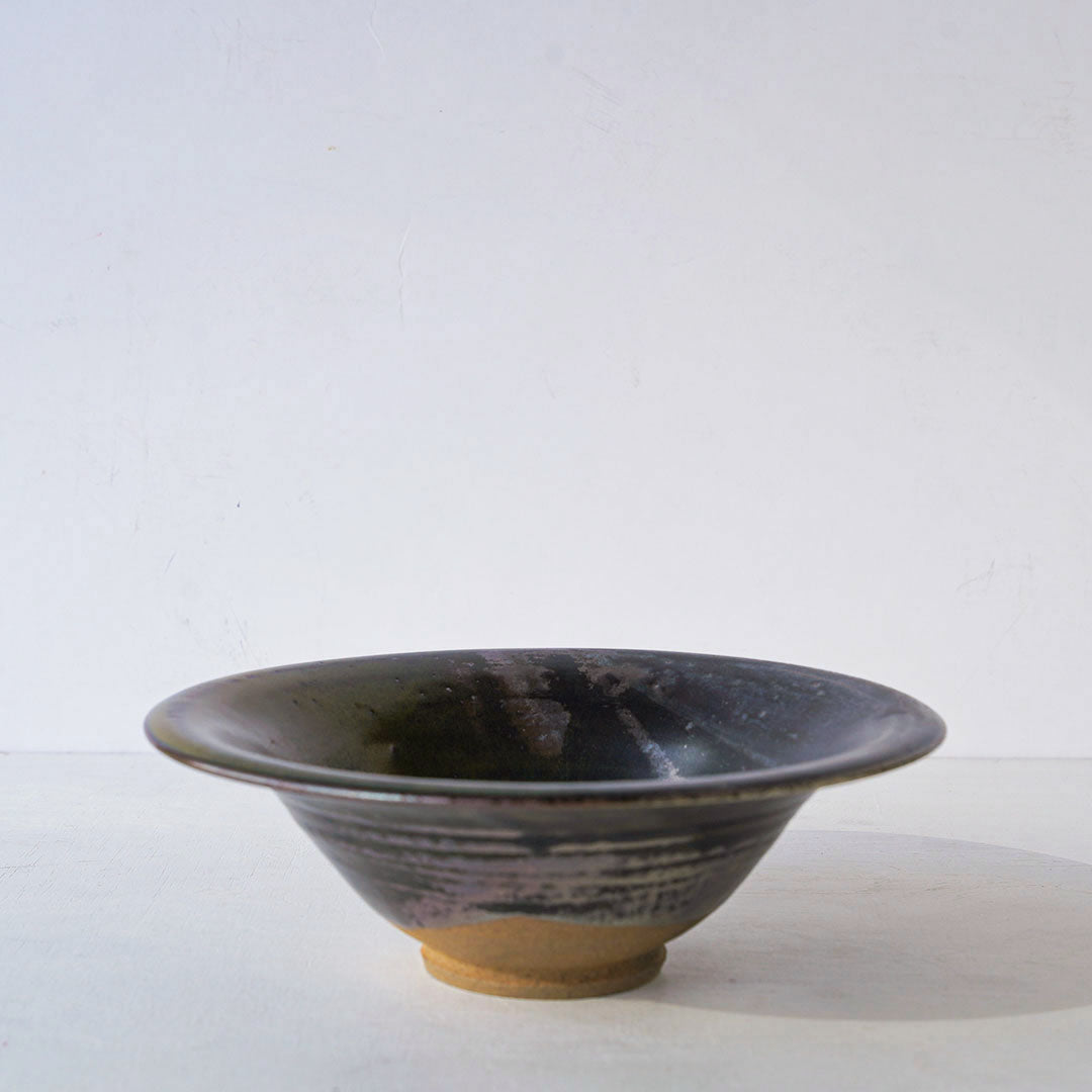 Yukiko Kiln 20cm Plate with Flared Rim "Kuro (Black)-Karatsu"
