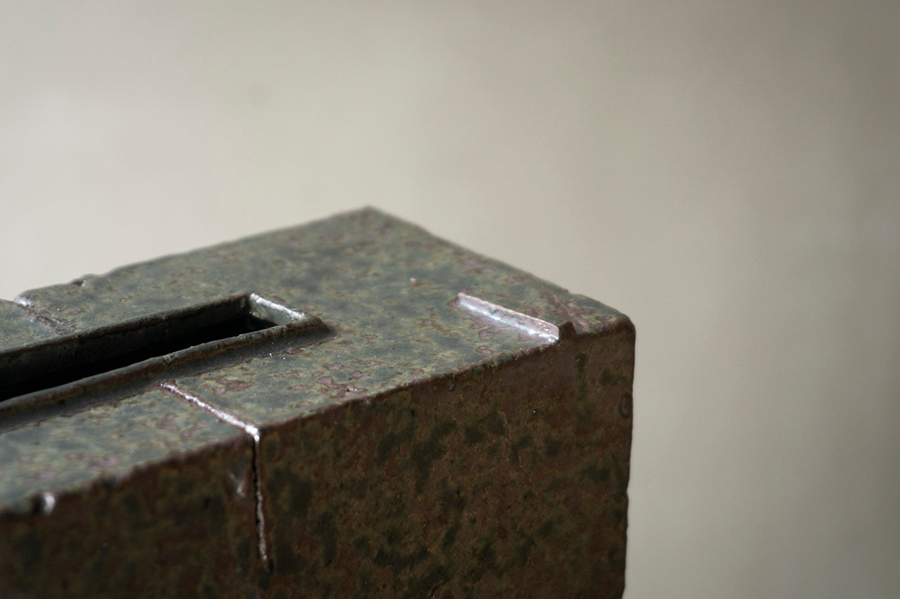 ●22-NT94 Nobuhiko Tanaka Block Vase with Iron Glaze #1