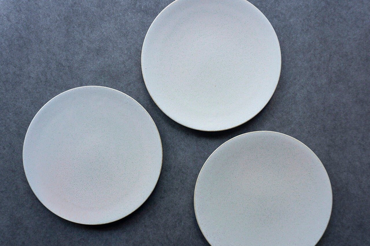 安藤由香 ７寸皿 フラットリム なし BG