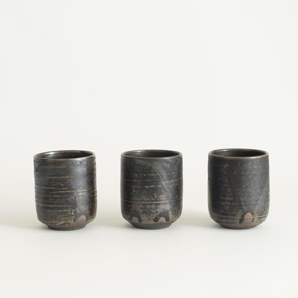 由起子窯 切立 湯呑小 黒唐津 – 雨晴/AMAHARE