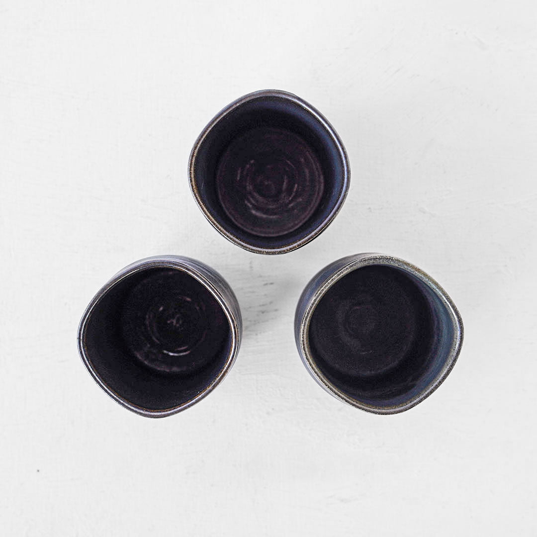 Yukiko Kiln Japanese Tea Cup "Kuro (Black)-Karatsu"