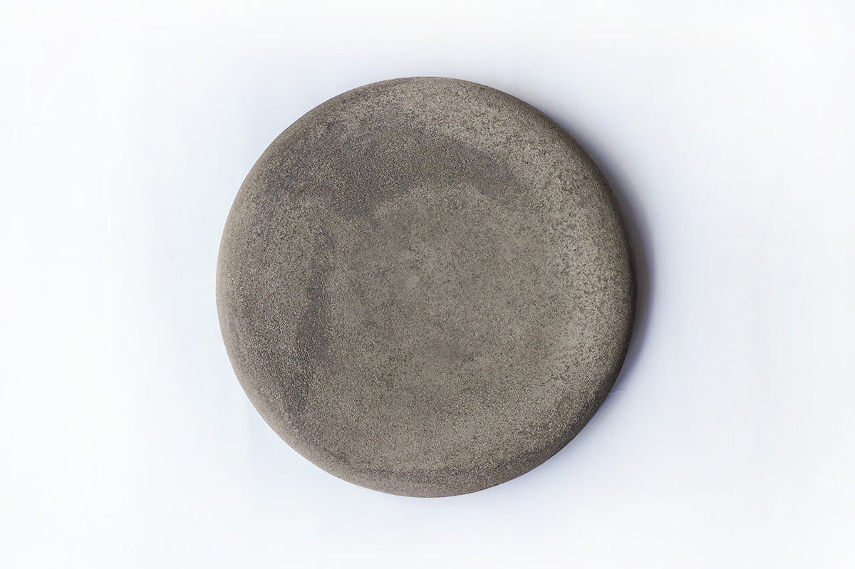 錆漆 8寸プレート 白 – 雨晴/AMAHARE