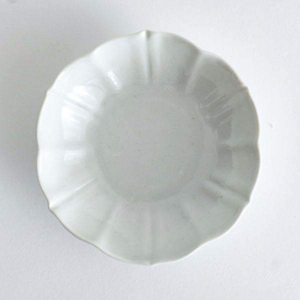 Small bowl in the shape of a morning glory white