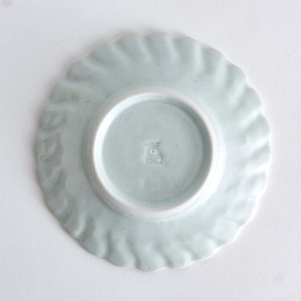 12㎝ Plate with foliate rim  blue and white