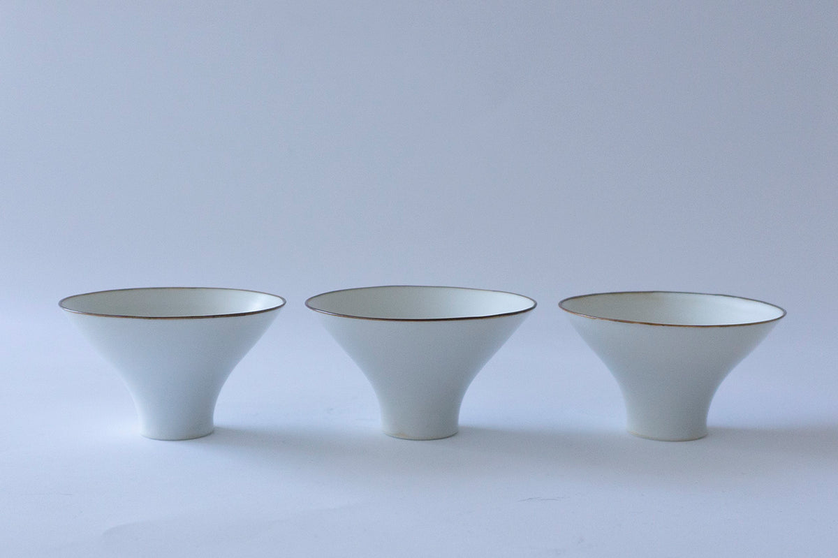 李荘窯の器 お茶の時間をもっと美しく。李荘窯の白磁の器 – 煎茶堂東京