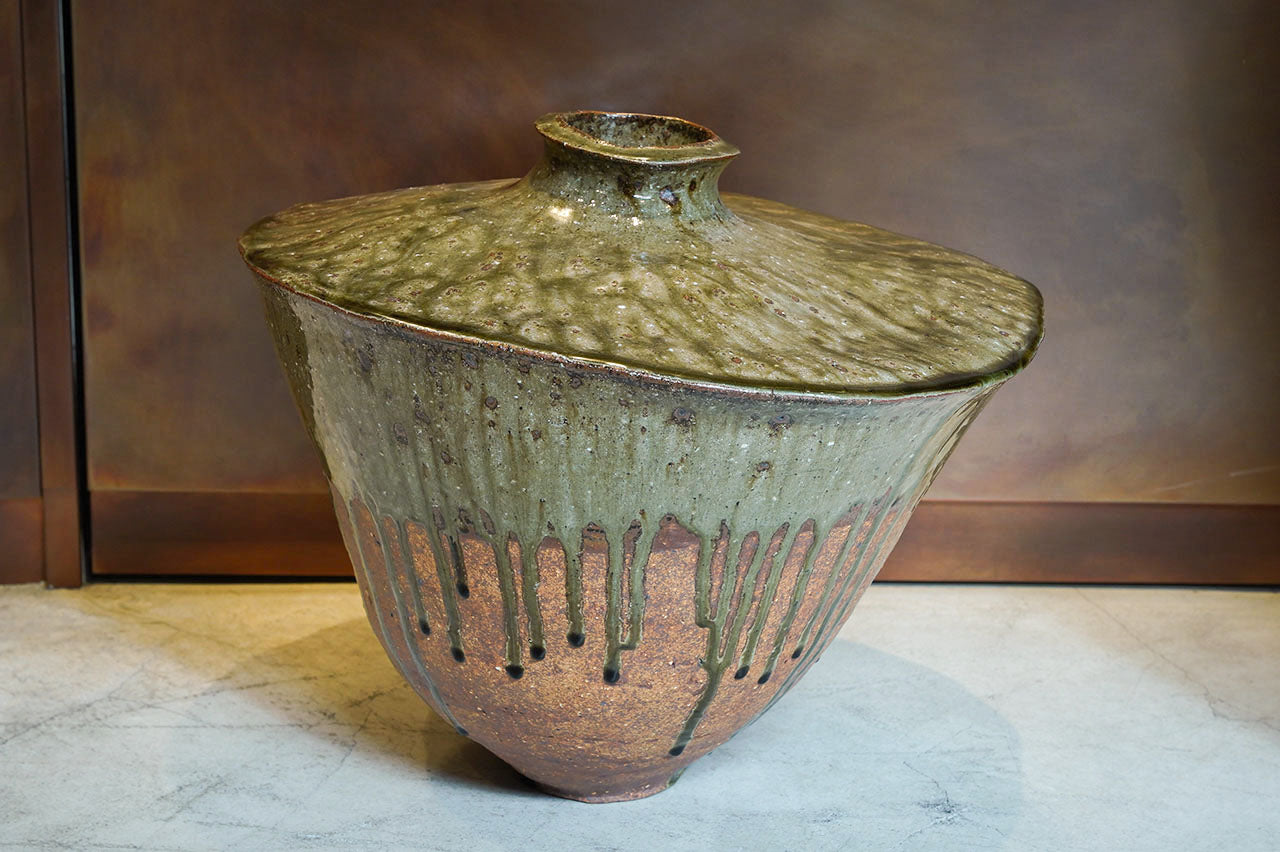 Masayuki Miyagi Vase 22C ash glaze