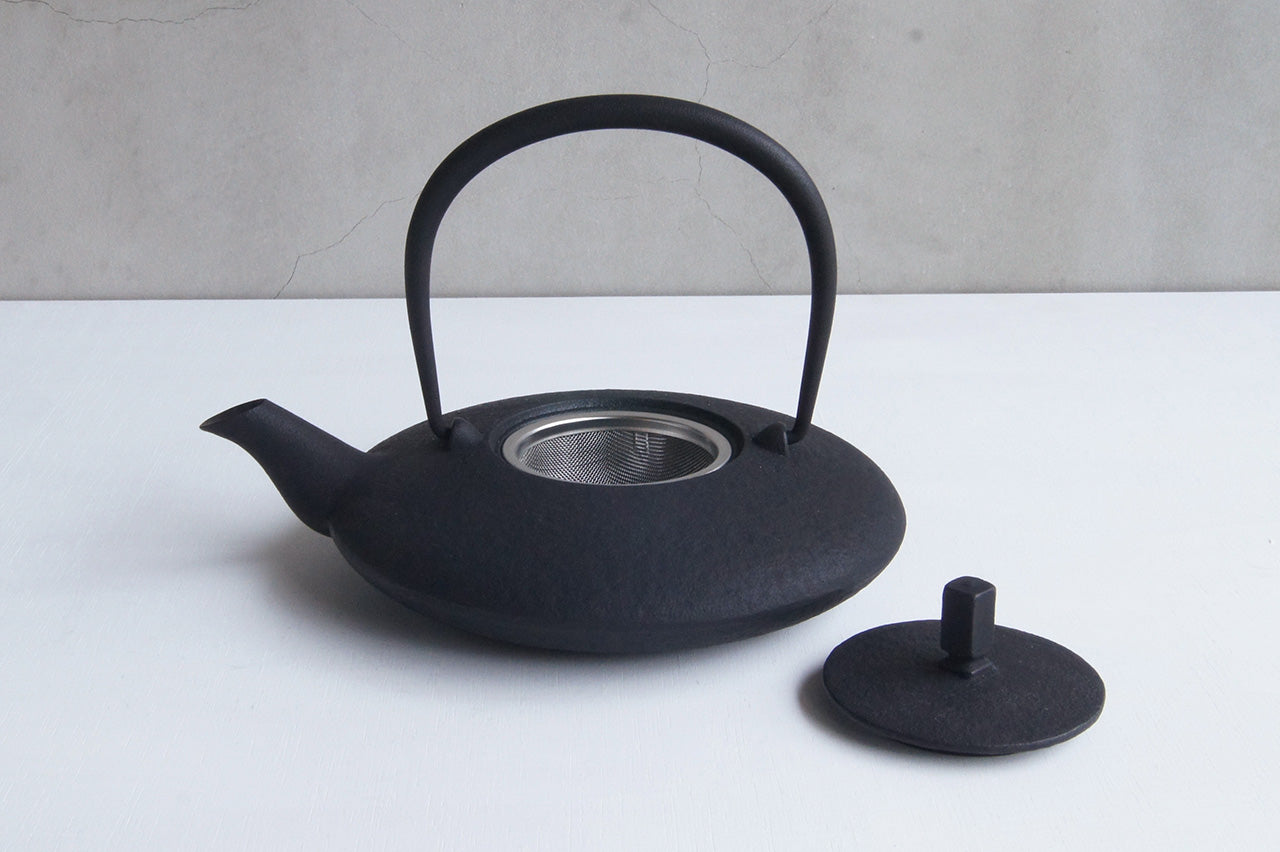空間鋳造 鉄急須 Moon 小 黒