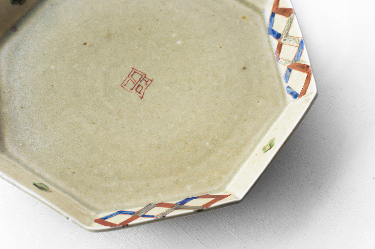 ●22-TO30 Shingo / Overglaze red enamel plate