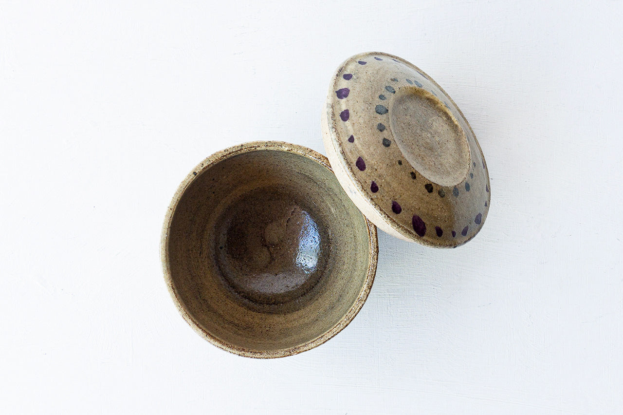 ●22-TO57 Shingo Oka / Pottery container designed with underglazed blue 