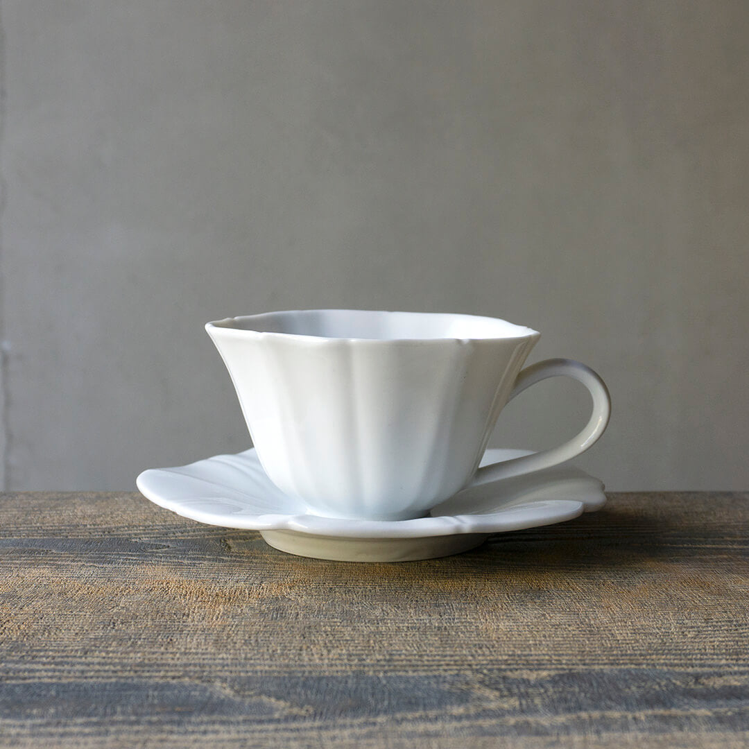 Yuichi Murakami - White Porcelain Saucer "Morning Glory"