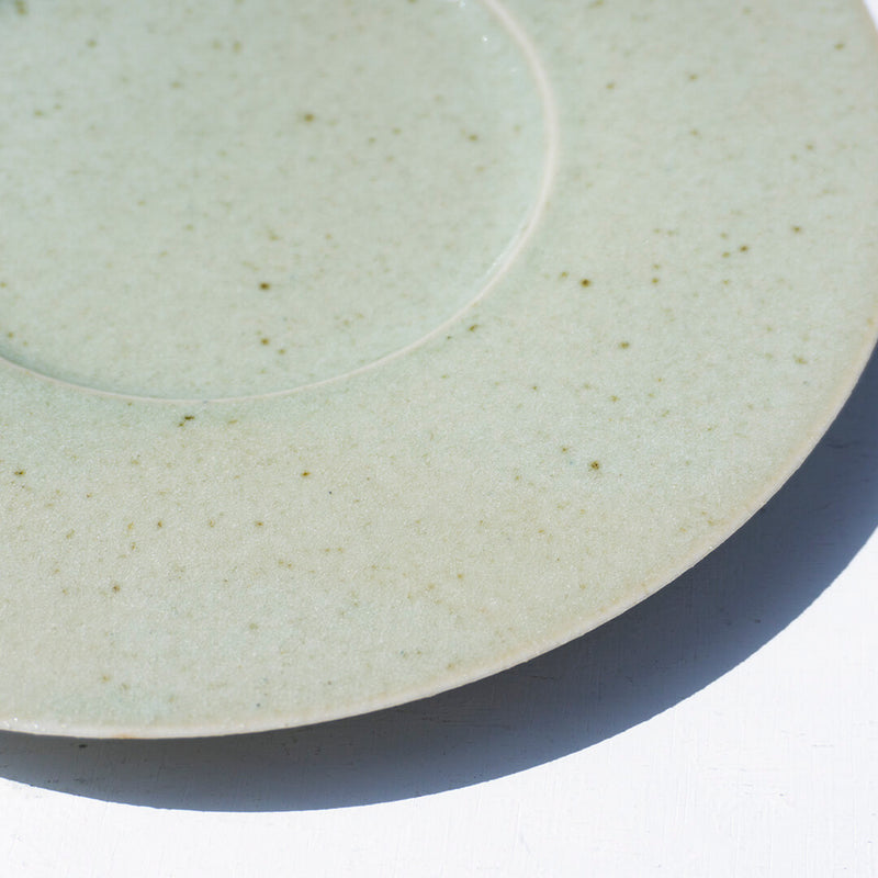 こいずみみゆき 幅広のリム皿 8寸 緑