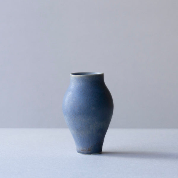 ●21- VA-32 VASE