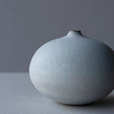 ●21- VA-42 VASE